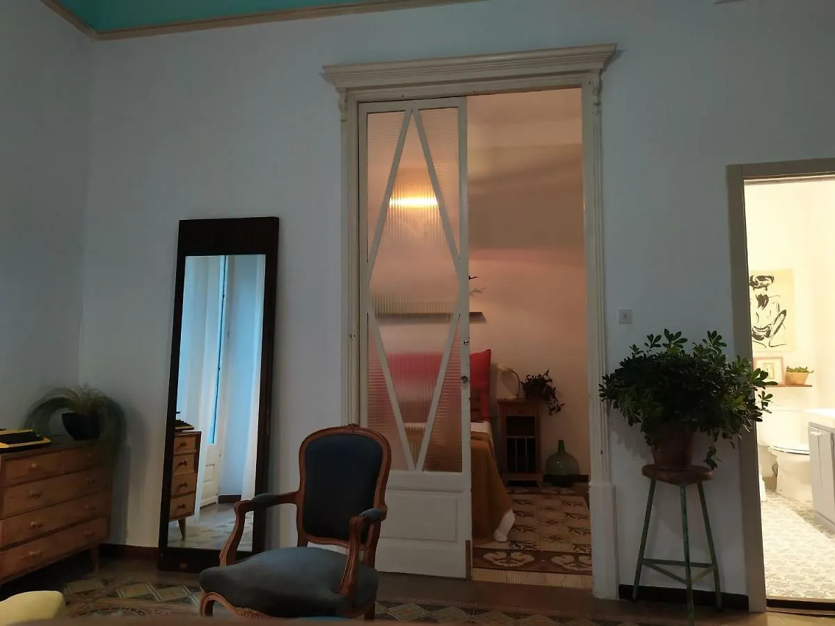 Suite con salón privado en la Rambla Gerona Habitación en casa particular